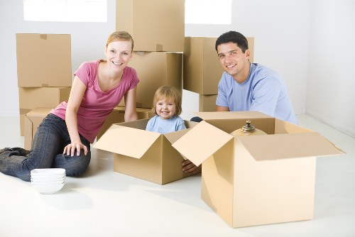 Home moving service planning in Notting Hill with local street access considerations
