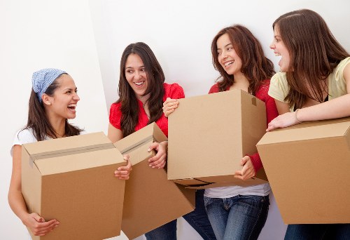 Organised packing and unpacking for homes and businesses